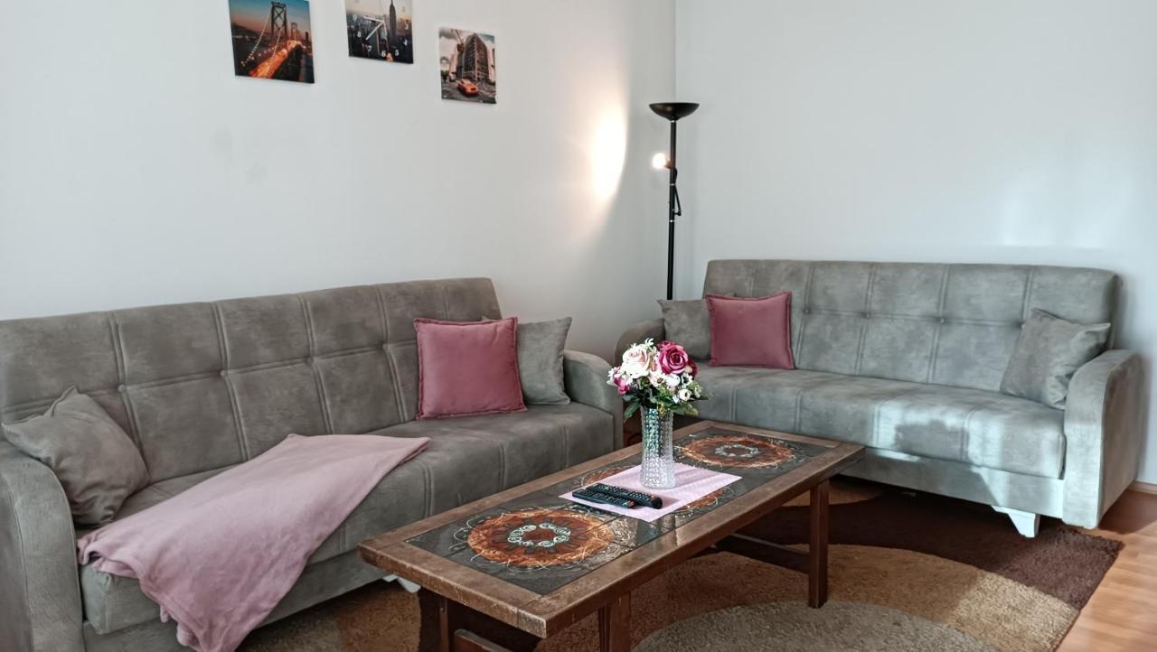 City Park Apartments Pristina Eksteriør bilde
