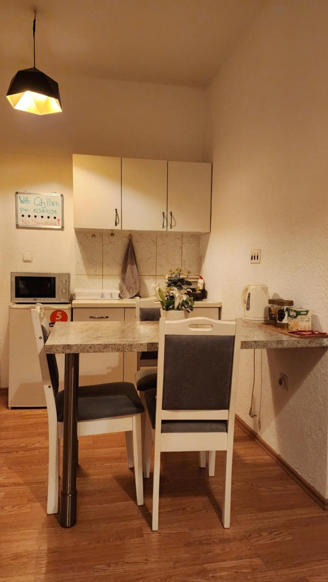 City Park Apartments Pristina Eksteriør bilde